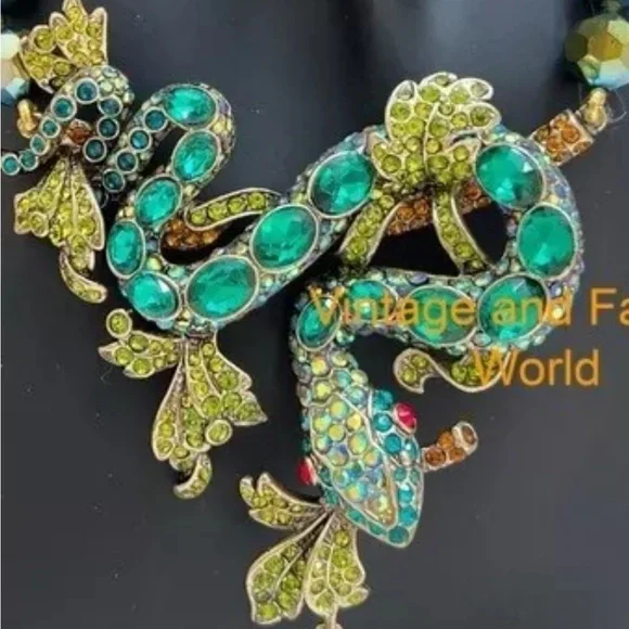 Heidi, DAUS! “Night of the Serpent “Emerald Drop Pendant￼ - Picture 6 of 10